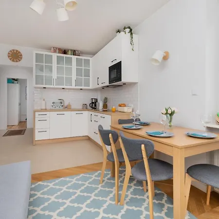 Apartment Old Town By Renters Gdansk